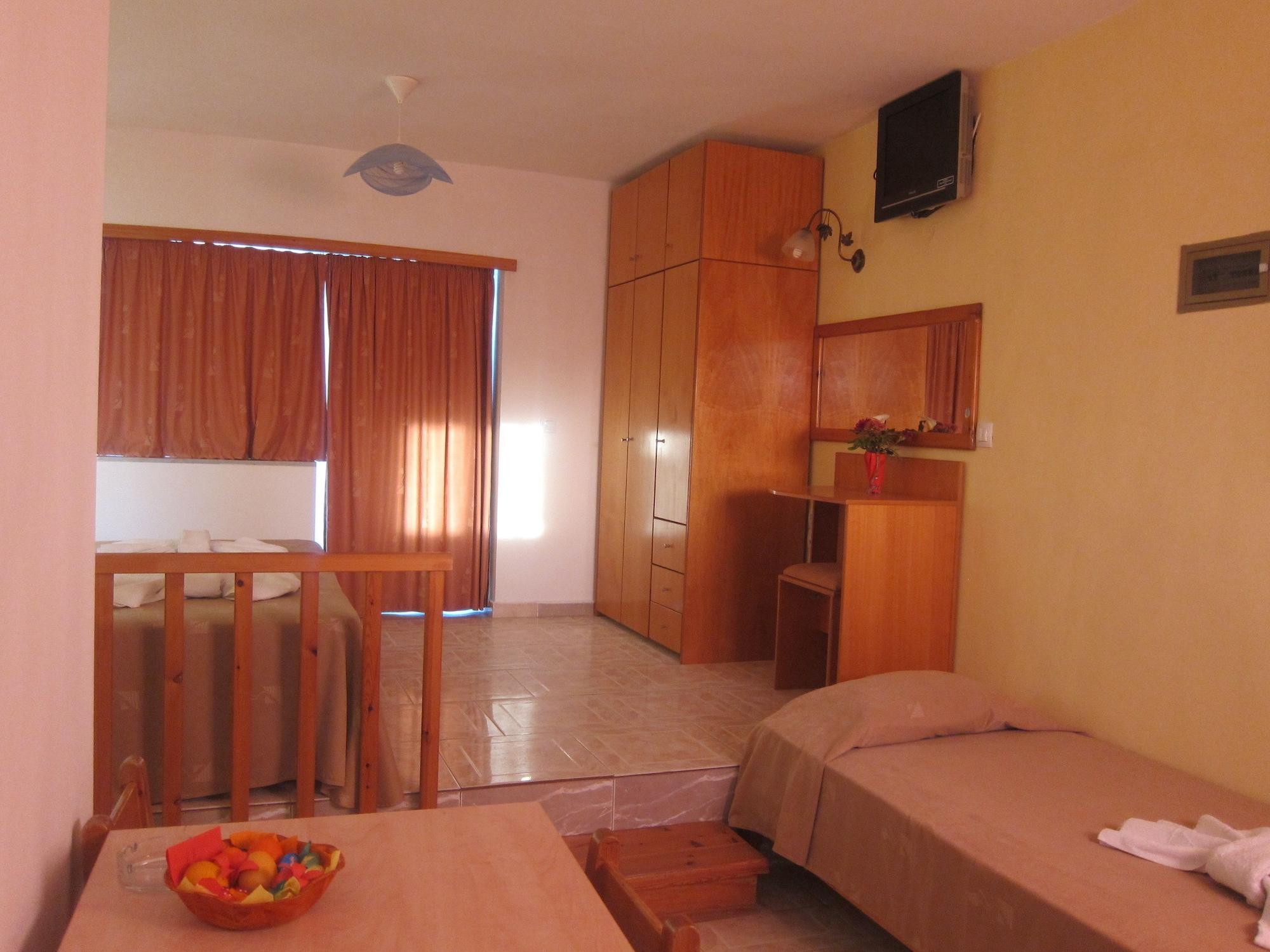 Baladinos Apartments Gerani  Zewnętrze zdjęcie