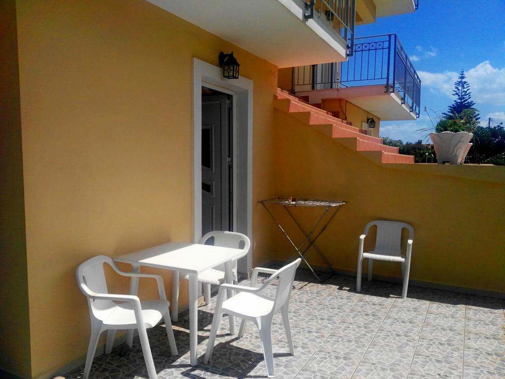 Baladinos Apartments Gerani  Zewnętrze zdjęcie